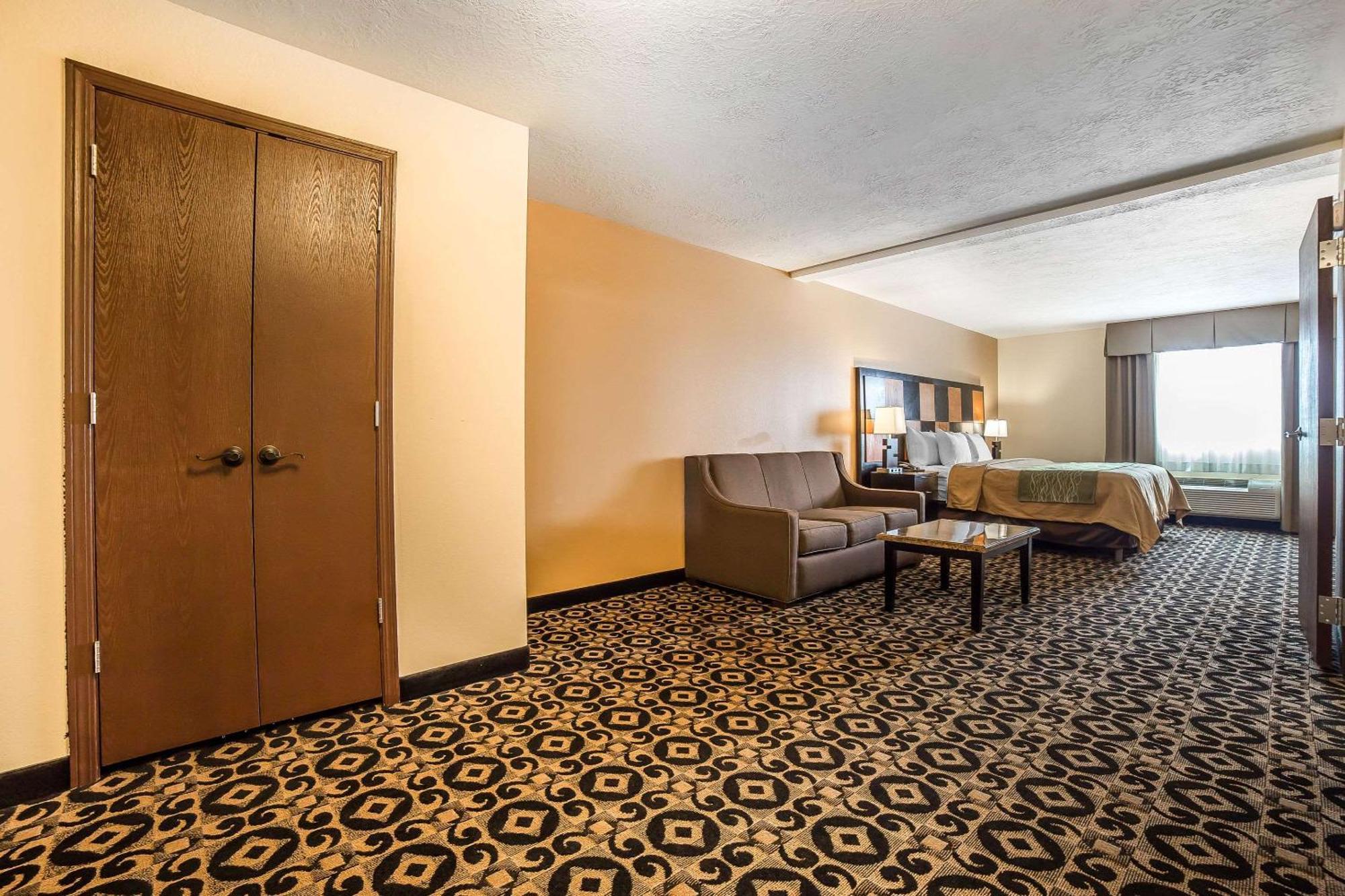 Comfort Inn Ballard-Roosevelt Exterior photo