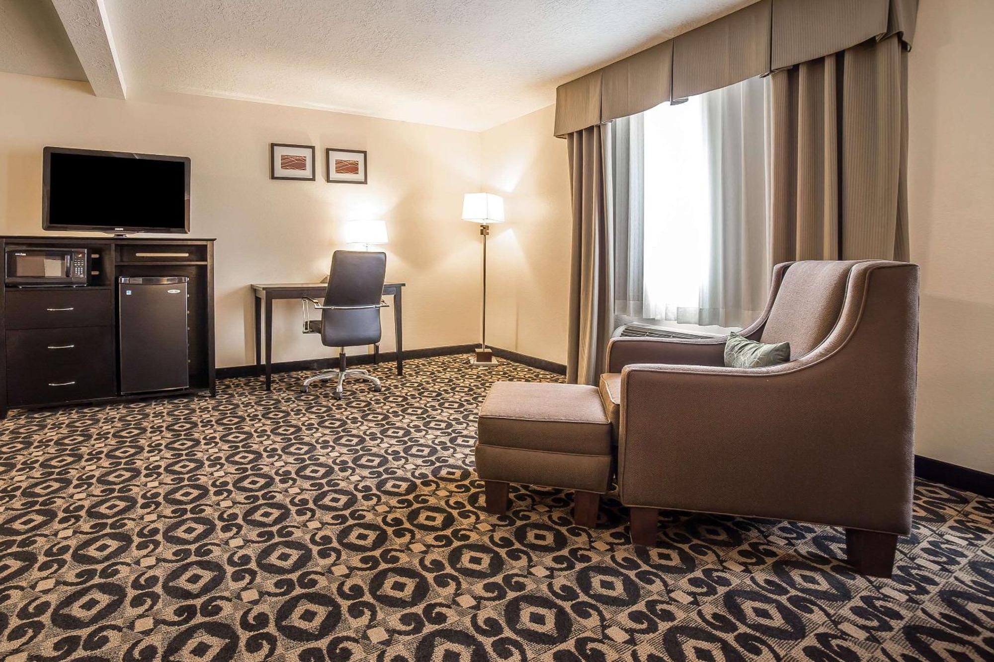 Comfort Inn Ballard-Roosevelt Exterior photo